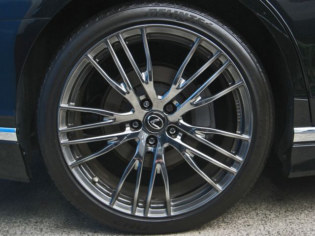 TOYOTA LEXUS LS500H 2017 Image 31