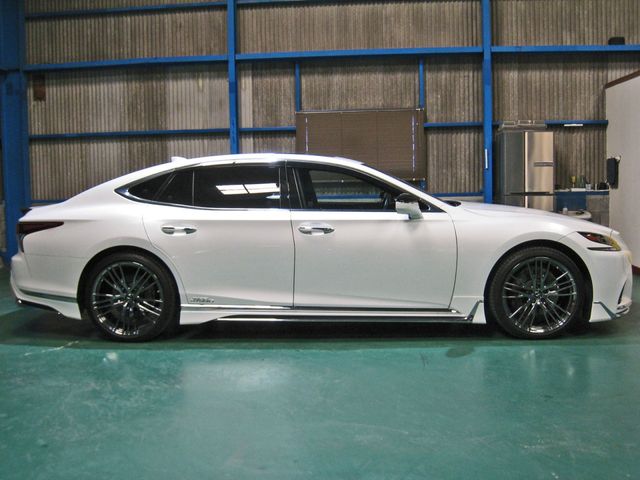 TOYOTA LEXUS LS500H 4WD 2018 Image 31