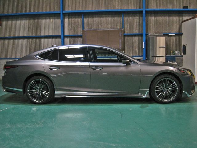 TOYOTA LEXUS LS500 4WD 2018 Image 31