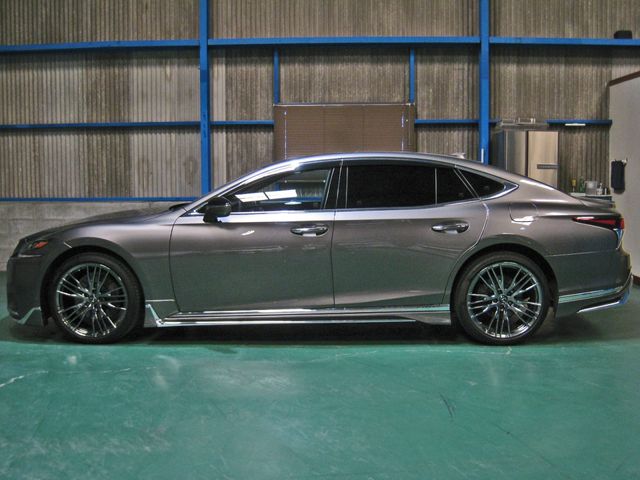TOYOTA LEXUS LS500 4WD 2018 Image 31