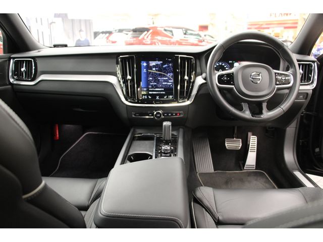 VOLVO V60 2021 Image 31