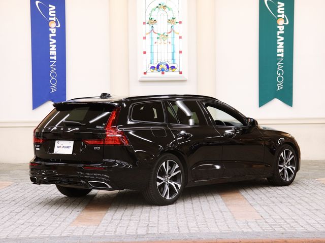 VOLVO V60 2021 Image 31