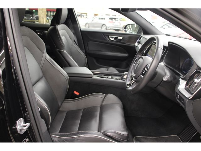 VOLVO V60 2021 Image 31