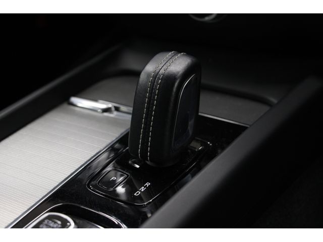 VOLVO V60 2021 Image 31