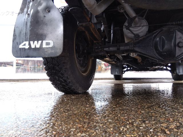 TOYOTA HILUX 4WD 1992 Image 31