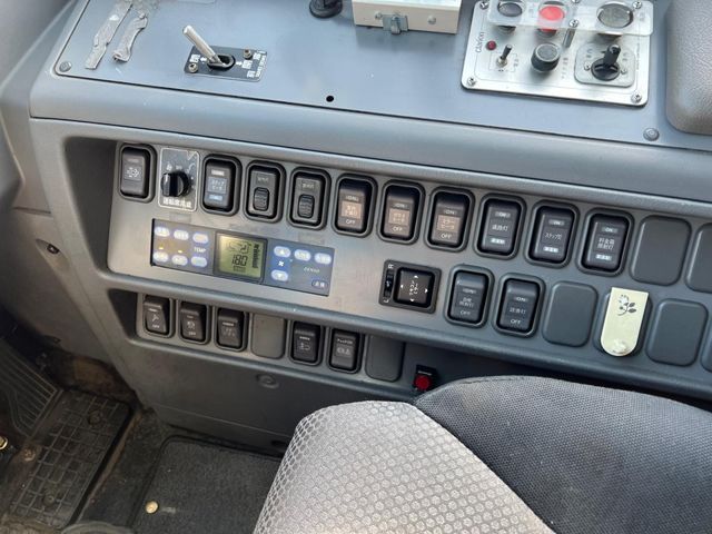 ISUZU GALA 2006 Image 31