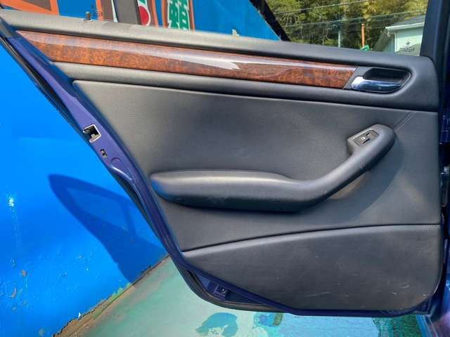 ALPINA B3 LIMOUSINE 2000 Image 31