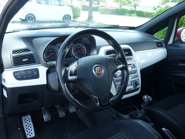 FIAT ABARTH GRANDE PUNTO 2009 Image 31