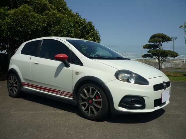 FIAT ABARTH GRANDE PUNTO 2009 Image 31