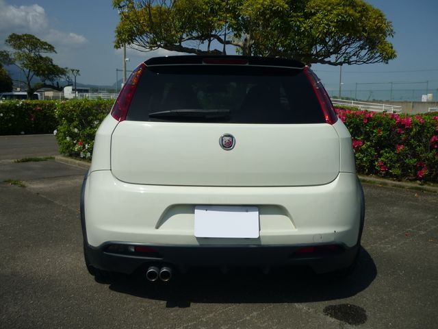 FIAT ABARTH GRANDE PUNTO 2009 Image 31