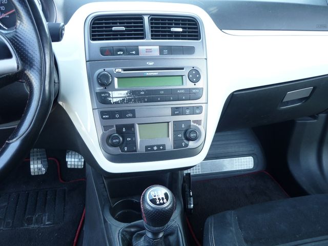 FIAT ABARTH GRANDE PUNTO 2009 Image 31
