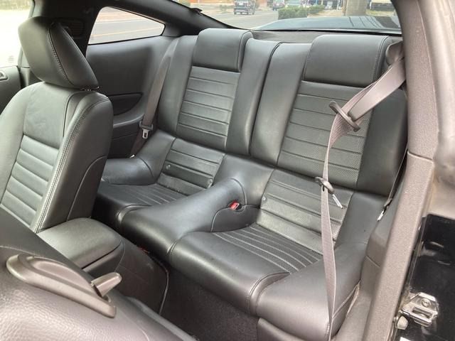 FORD MUSTANG 2011 Image 31