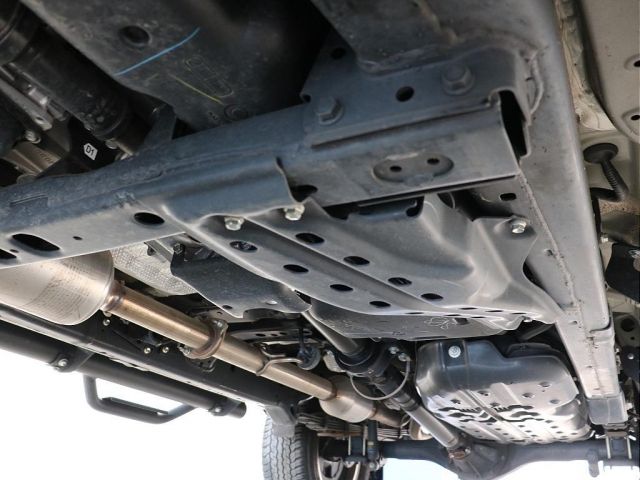 TOYOTA HILUX 4WD 2022 Image 31