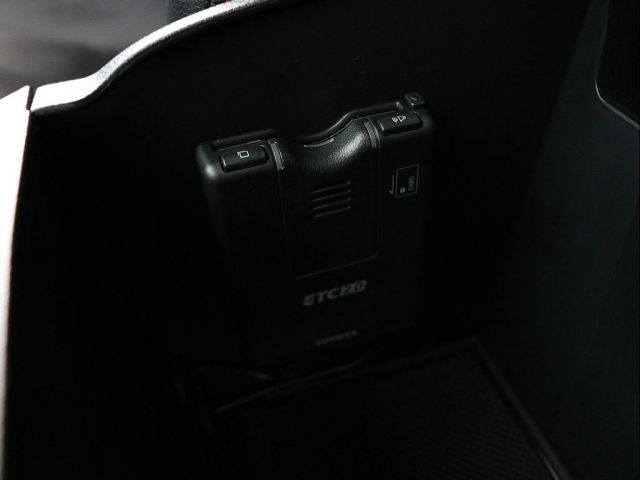 TOYOTA HILUX 4WD 2022 Image 31