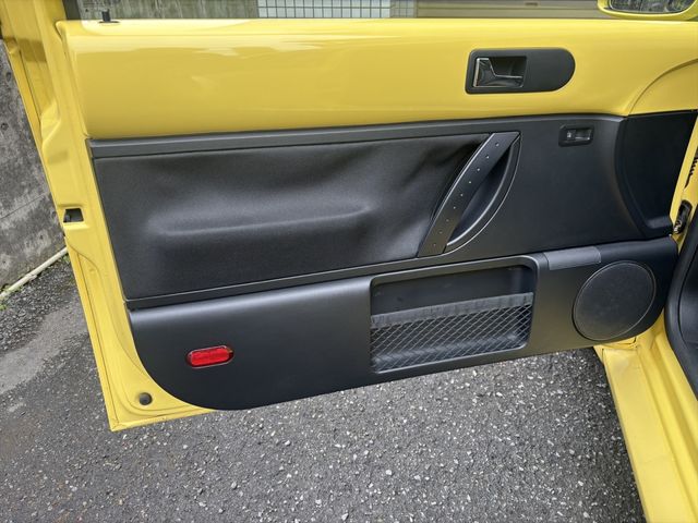 VOLKSWAGEN BEETLE 2009 Image 31