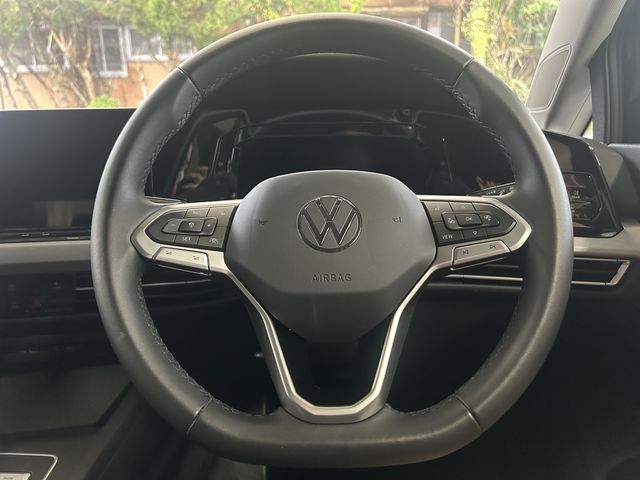 VOLKSWAGEN GOLF 2023 Image 31