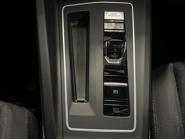 VOLKSWAGEN GOLF 2023 Image 31