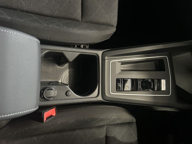 VOLKSWAGEN GOLF 2023 Image 31