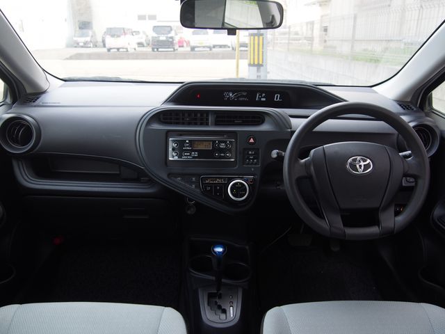 TOYOTA AQUA 2020 Image 31