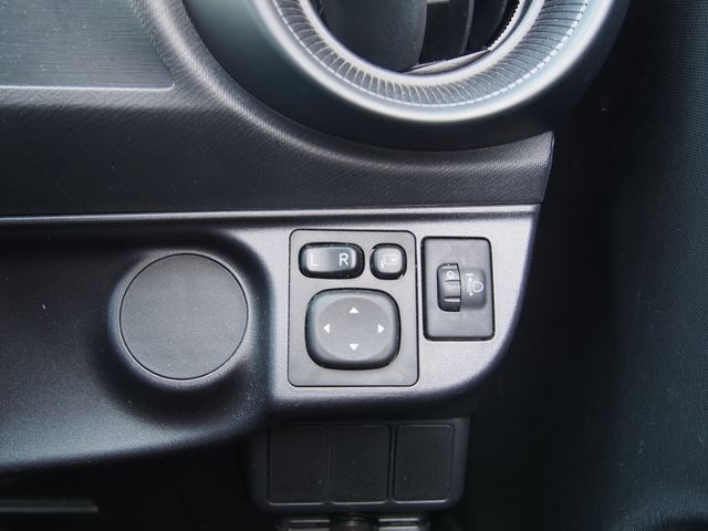 TOYOTA AQUA 2020 Image 31