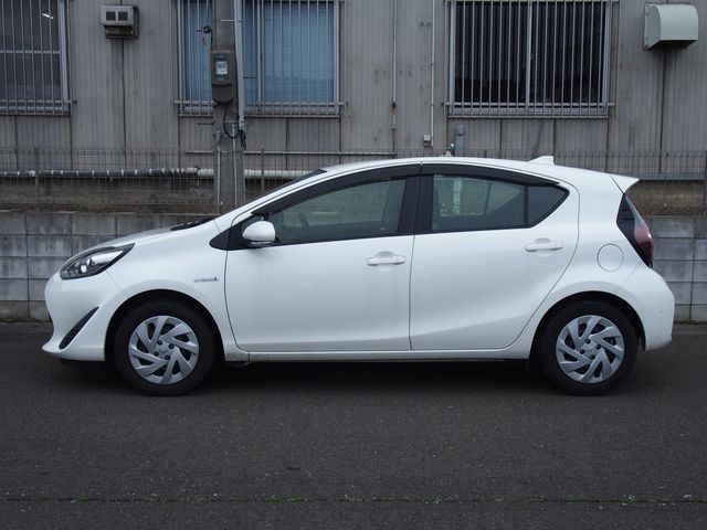 TOYOTA AQUA 2020 Image 31