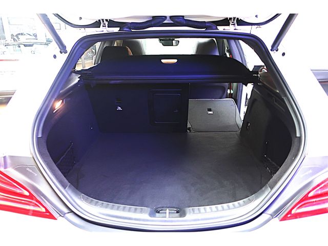 MERCEDES BENZ CLA SH 2016 Image 31