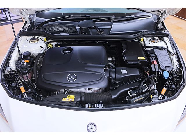 MERCEDES BENZ CLA SH 2016 Image 31