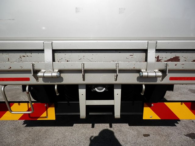 MITSUBISHI CANTER 2017 Image 31