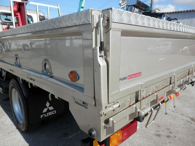 MITSUBISHI CANTER 2017 Image 31