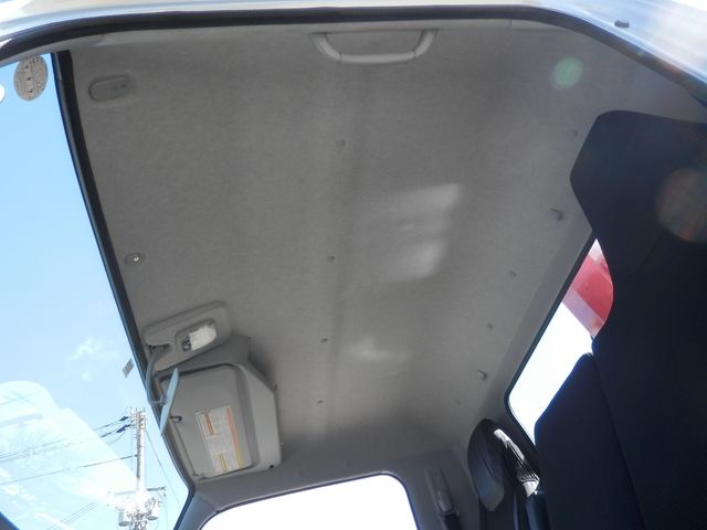 MITSUBISHI CANTER 2017 Image 31