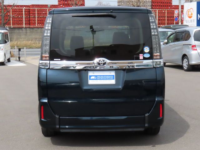 TOYOTA VOXY 2014 Image 31