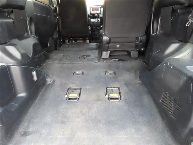 TOYOTA VOXY 2014 Image 31