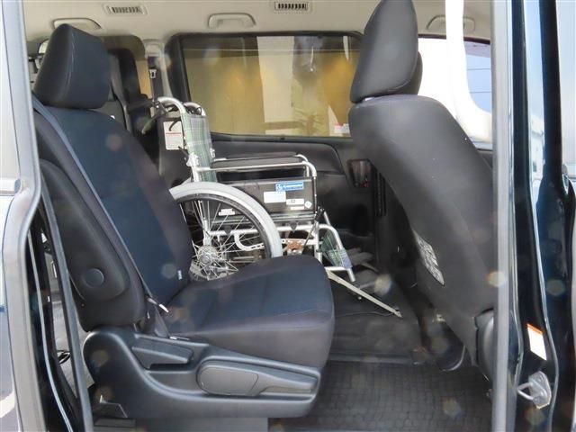 TOYOTA VOXY 2014 Image 31