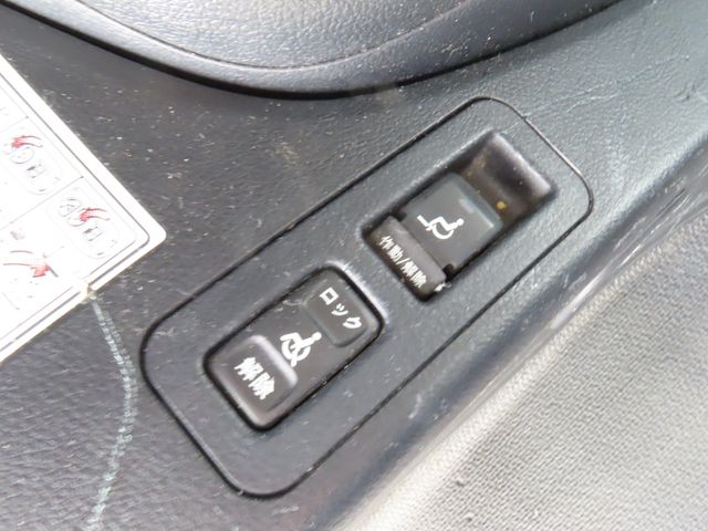 TOYOTA VOXY 2014 Image 31