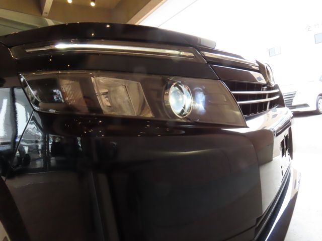 TOYOTA VOXY 2014 Image 31