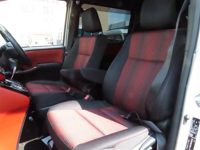 TOYOTA VOXY 2018 Image 31