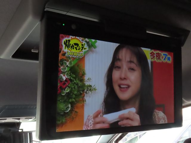 TOYOTA VOXY 2018 Image 31