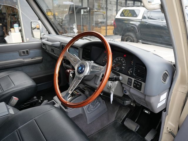 TOYOTA LANDCRUISER PRADO 1993 Image 31