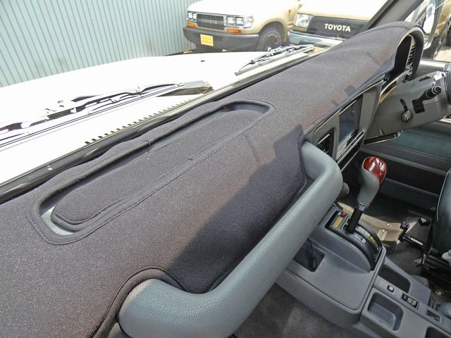 TOYOTA LANDCRUISER PRADO 1993 Image 31