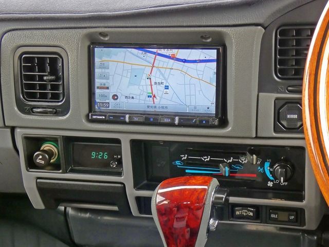 TOYOTA LANDCRUISER PRADO 1993 Image 31