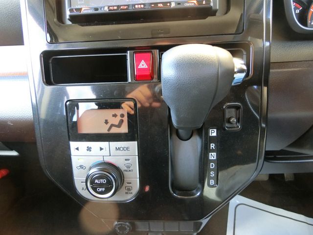 TOYOTA TANK 2018 Image 31