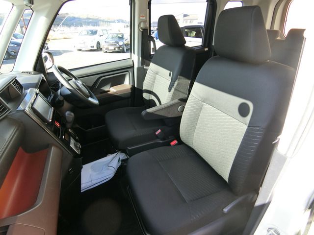 TOYOTA TANK 2018 Image 31