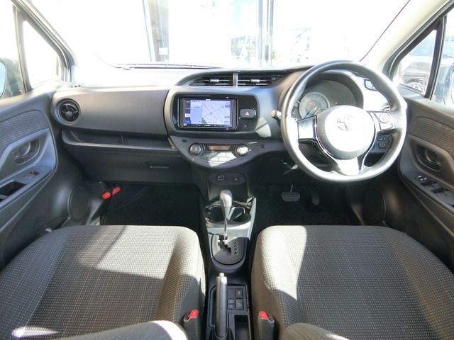 TOYOTA VITZ HYBRID 2019 Image 31