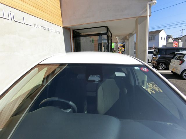 TOYOTA VITZ HYBRID 2019 Image 31