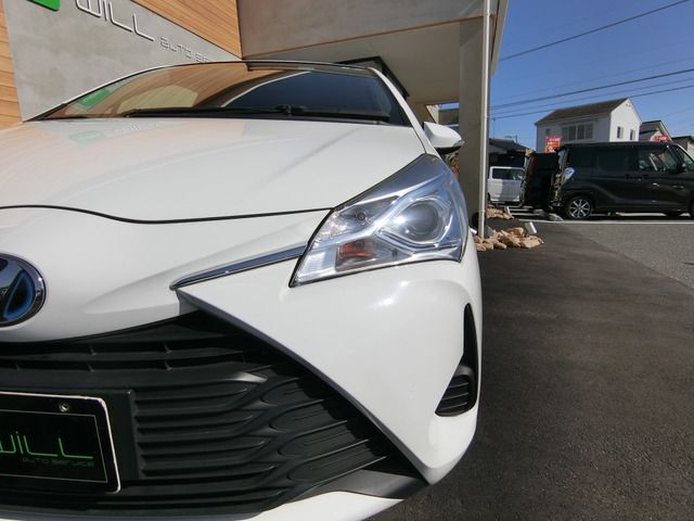 TOYOTA VITZ HYBRID 2019 Image 31