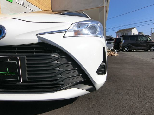 TOYOTA VITZ HYBRID 2019 Image 31