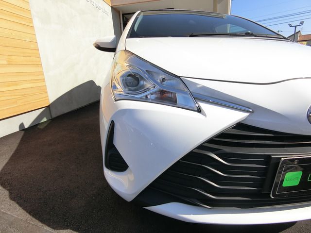 TOYOTA VITZ HYBRID 2019 Image 31