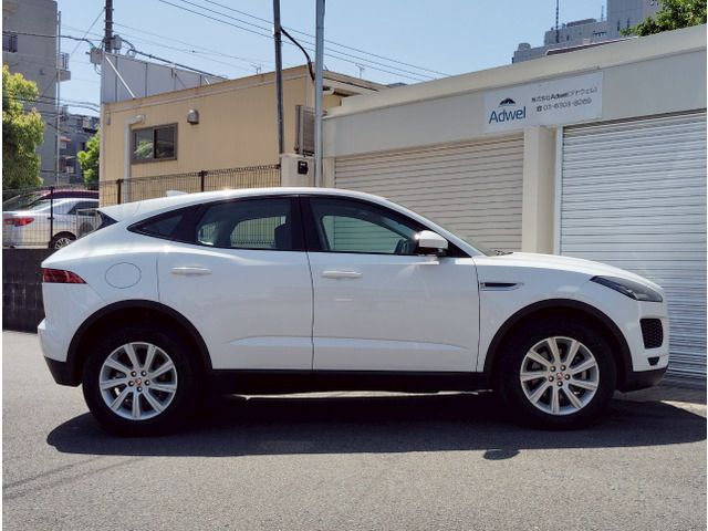 JAGUAR E-PACE 2018 Image 31