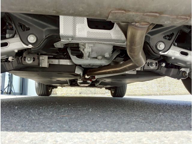 JAGUAR E-PACE 2018 Image 31