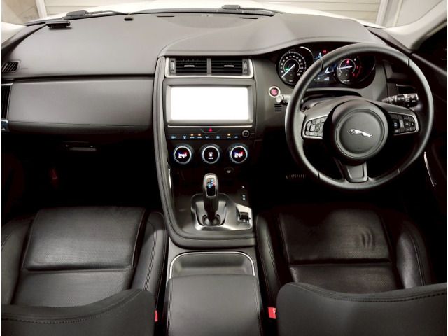 JAGUAR E-PACE 2018 Image 31